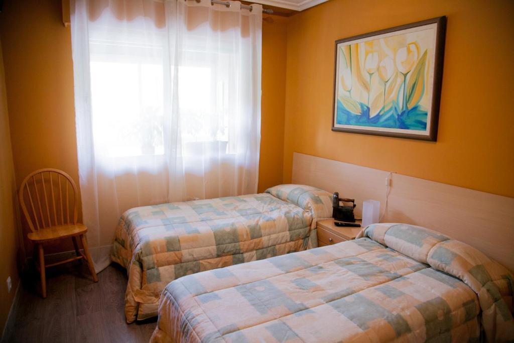 Pension Parque Del Ebro (Adults Only) Logroño Zimmer foto